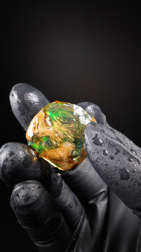 5.60g Rough Specimen