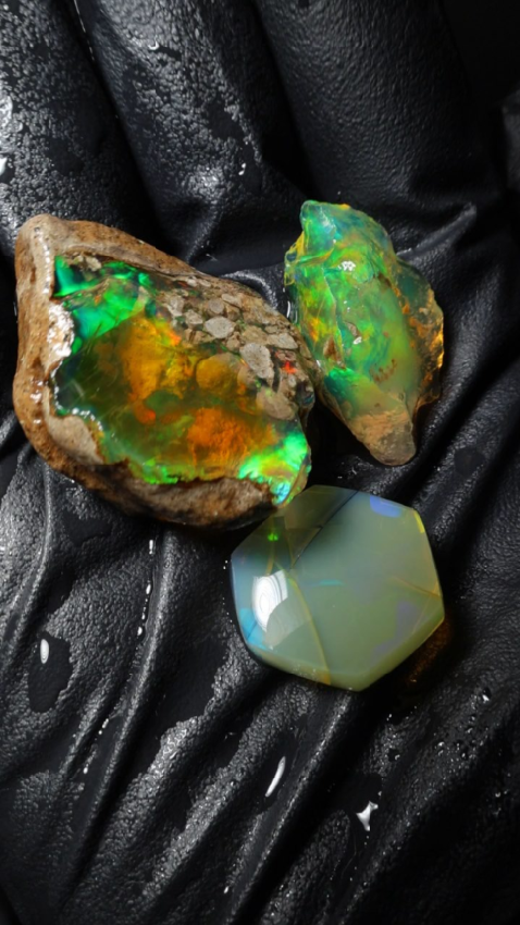 14.34g Rough Specimen and 14.22ct Polish Parcel
