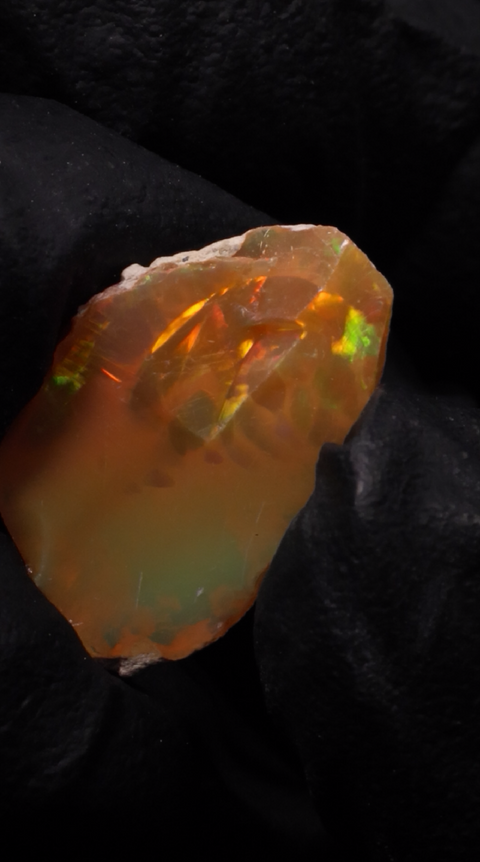 0.99g Rough Specimen