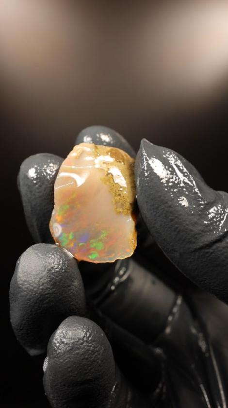 5.71g Rough Specimen