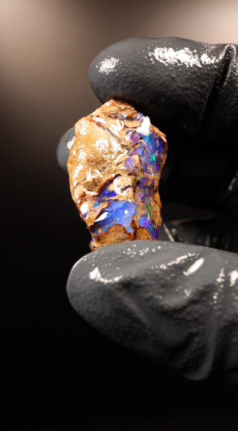 7.44g Rough Specimen
