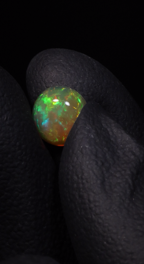 0.95ct Round Cabochon