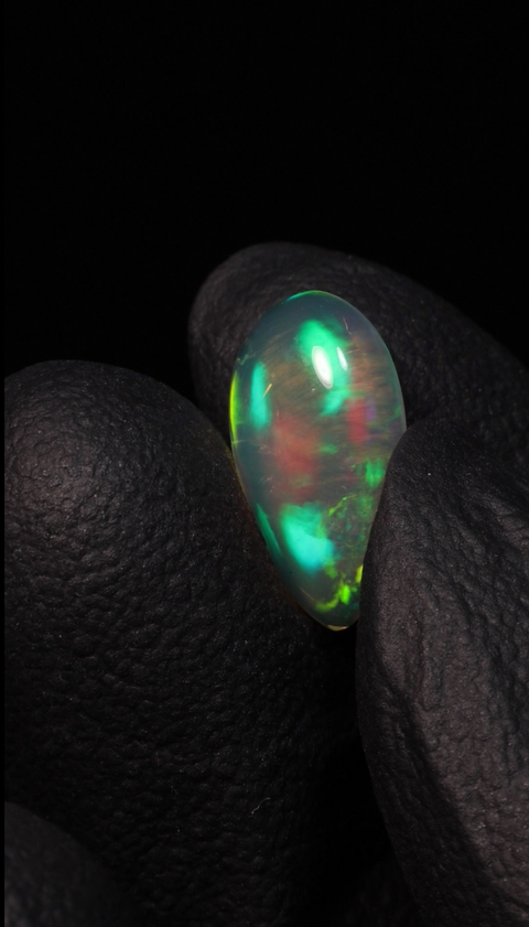 1.95ct Teardrop Cabochon
