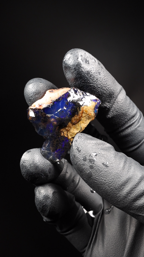 7.80g Rough Specimen