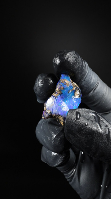 4.96g Rough Specimen