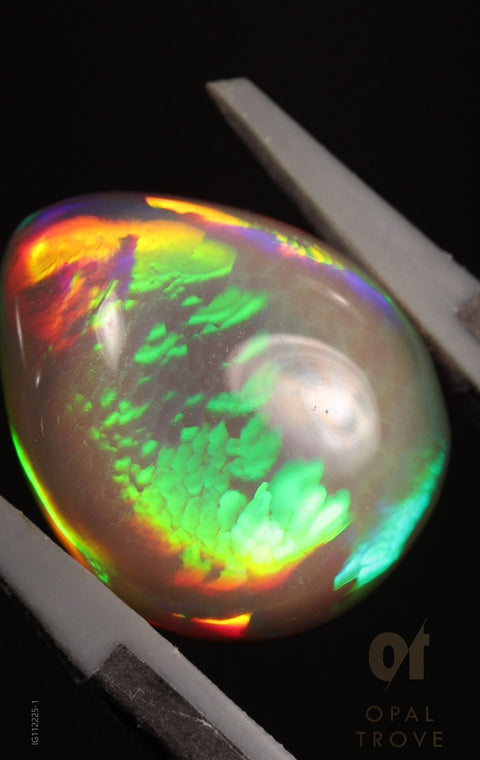 9.35ct Teardrop Cabochon