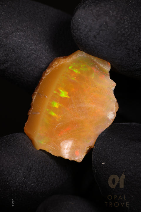 1.58 Rough Ethiopian Jewelry Grade Welo Opal