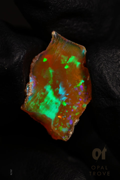 0.82g Rough Ethiopian Jewelry Grade Welo Opal