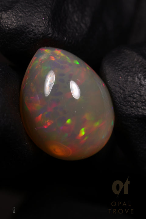 8.00ct Natural Ethiopian Teardrop Cabochon