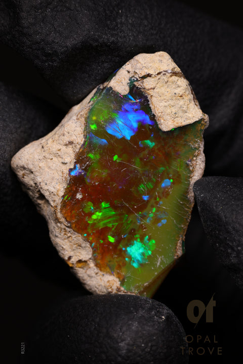 3.48g Rough Ethiopian Jewelry Grade Welo Opal