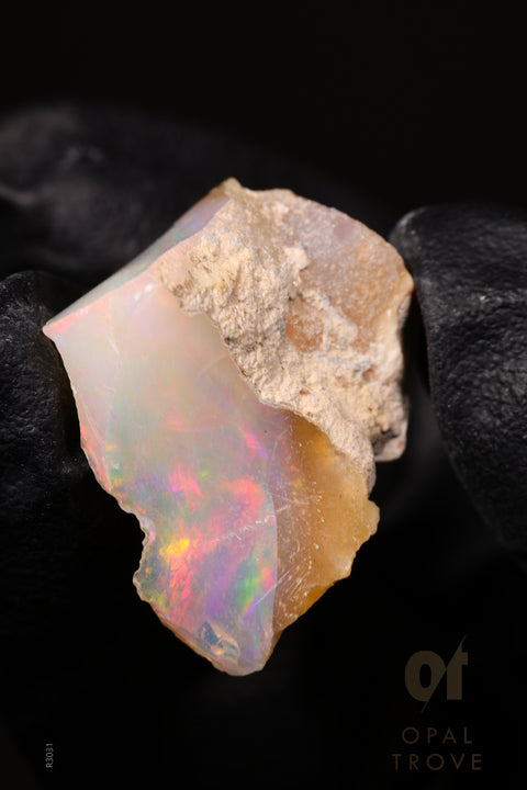 2.89g Rough Ethiopian Jewelry Grade Welo Opal
