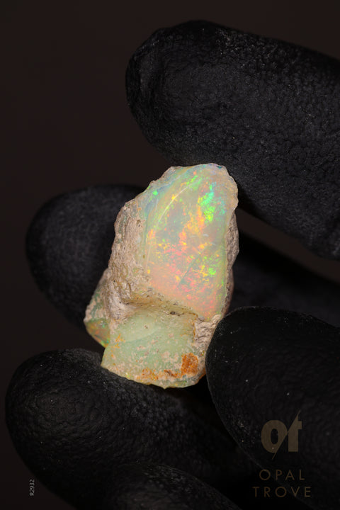 2.70g Rough Ethiopian Jewelry Grade Welo Opal
