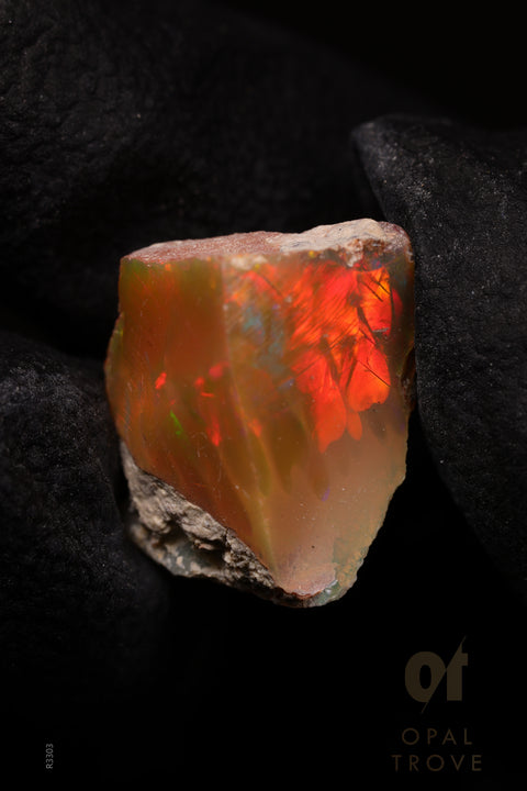 0.83g Rough Ethiopian Jewelry Grade Welo Opal