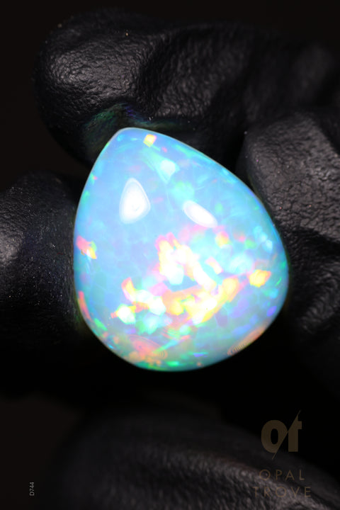 14.75ct Natural Ethiopian Teardrop Cabochon