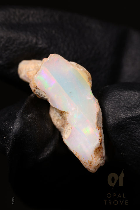 2.54g Rough Ethiopian Jewelry Grade Welo Opal