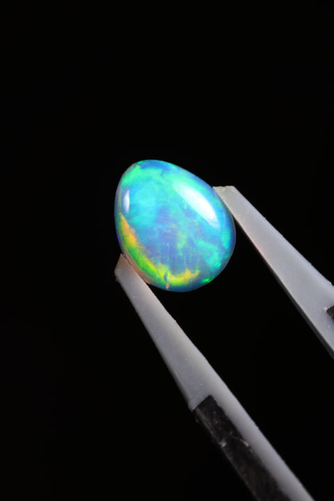 0.60ct Teardrop Cabochon