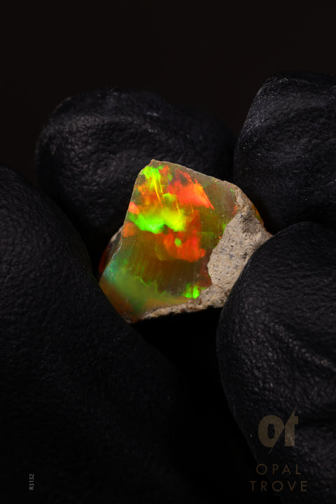 0.99g Rough Ethiopian Jewelry Grade Welo Opal