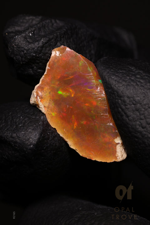 0.95 Rough Ethiopian Jewelry Grade Welo Opal