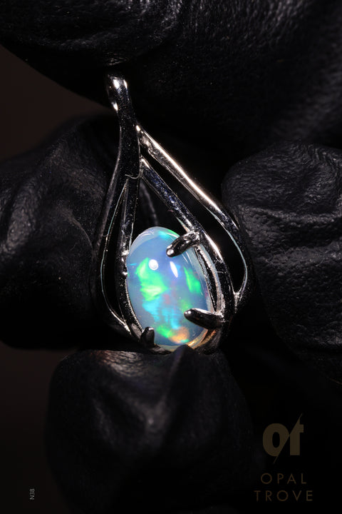7.05ct Oblong Cabochon Pendant