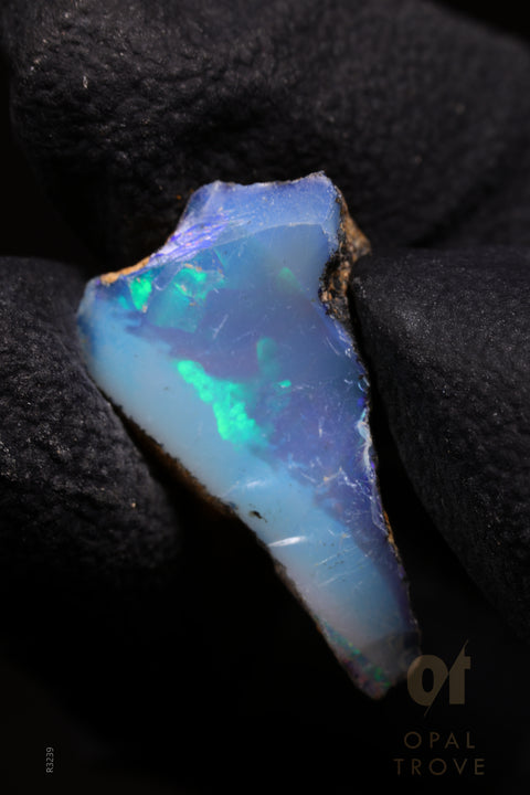 0.92g Rough Ethiopian Jewelry Grade Welo Opal