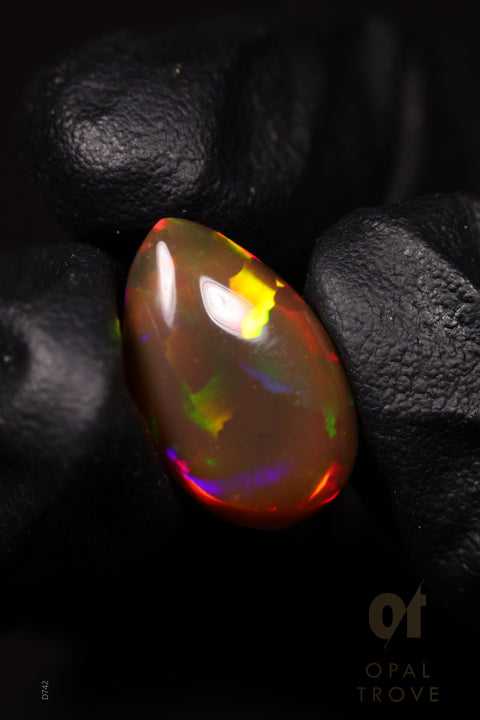 4.30ct Natural Ethiopian Teardrop Cabochon