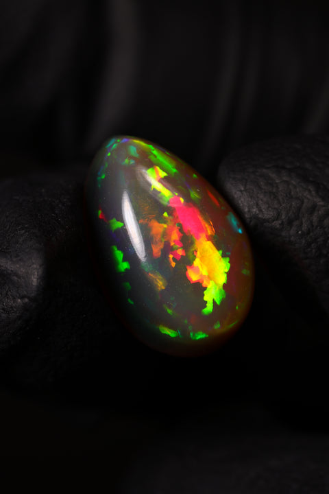 6.10ct Teardrop Cabochon