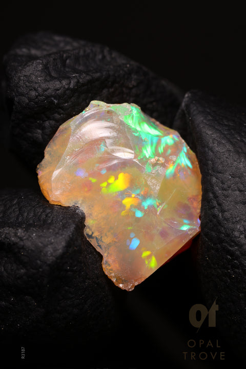 0.79 Rough Ethiopian Jewelry Grade Welo Opal