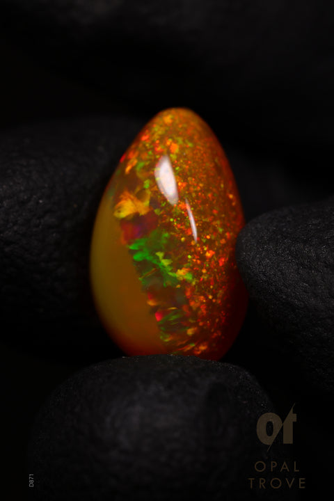 3.80ct Natural Ethiopian Teardrop Cabochon