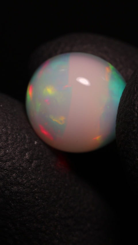 3.65ct Round Cabochon