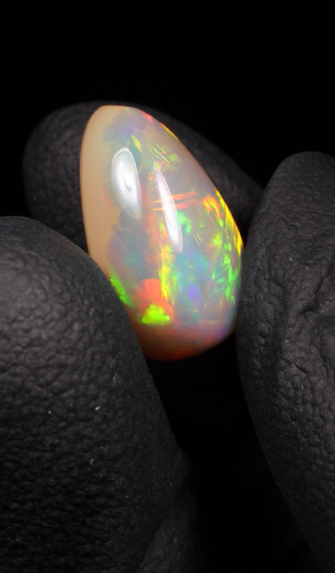 5.60ct Teardrop Cabochon