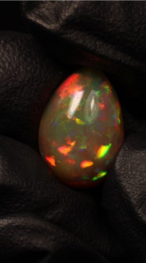 7.85ct Teardrop Cabochon