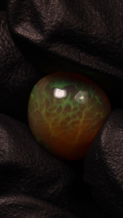 5.65ct Round Cabochon