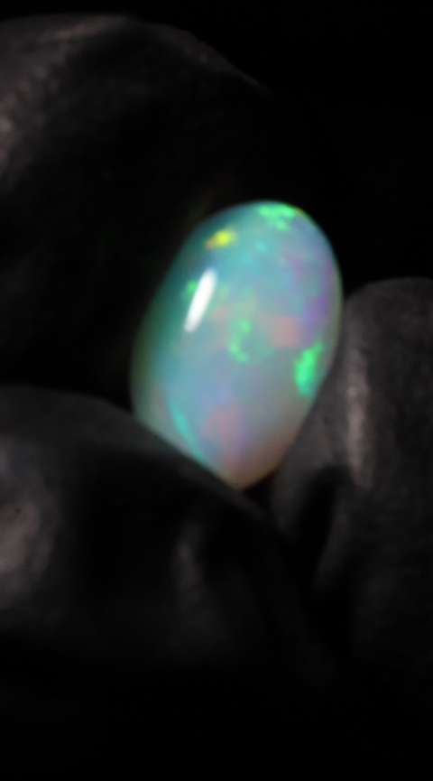 1.70ct Oblong Cabochon