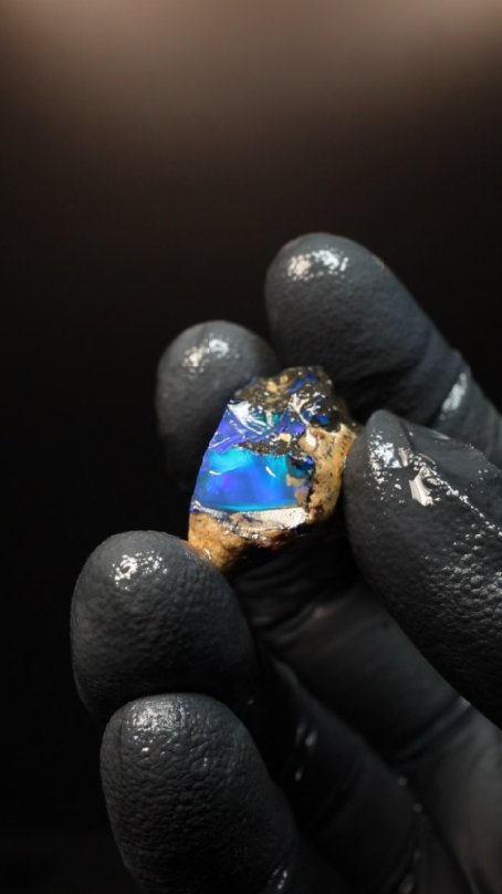 5.49g Rough Specimen