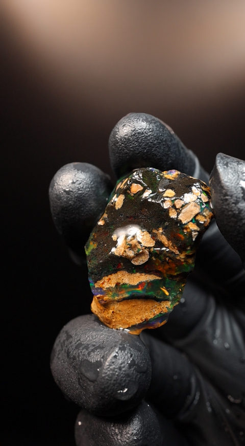 7.60g Rough Specimen