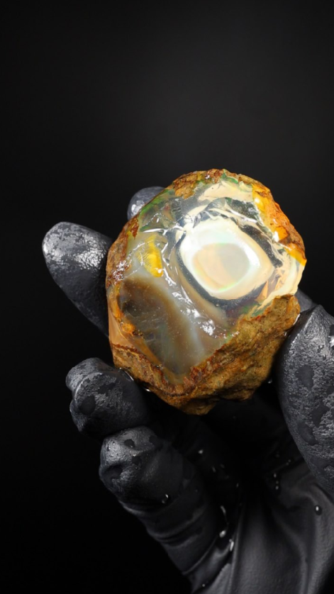 32.98g Rough Specimen