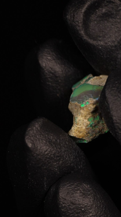 1.43g Rough Single