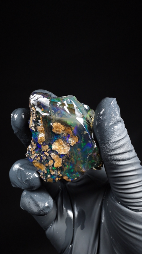 30.81g Rough Specimen