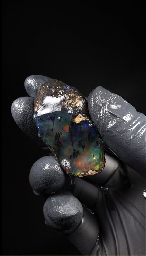 20.88g Rough Specimen