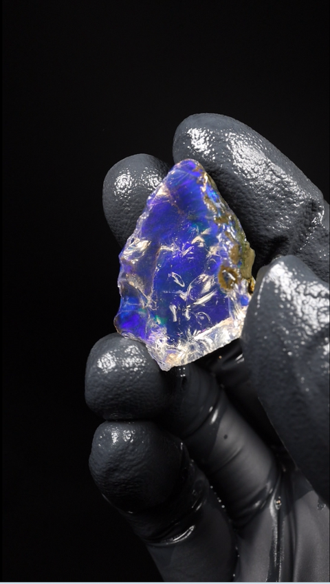 7.89g Rough Specimen