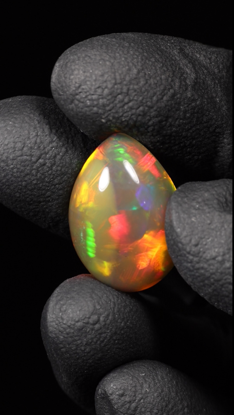 11.60ct Teardrop Cabochon