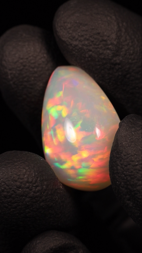 13.75ct Teardrop Cabochon