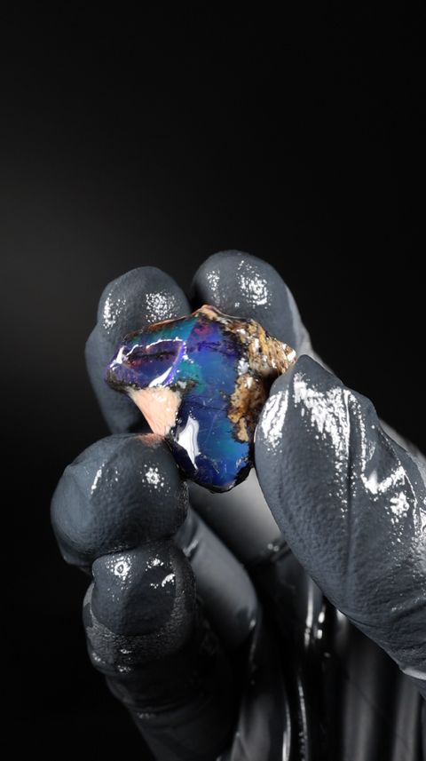 8.92g Rough Specimen