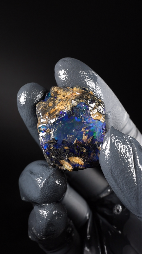 12.83g Rough Specimen