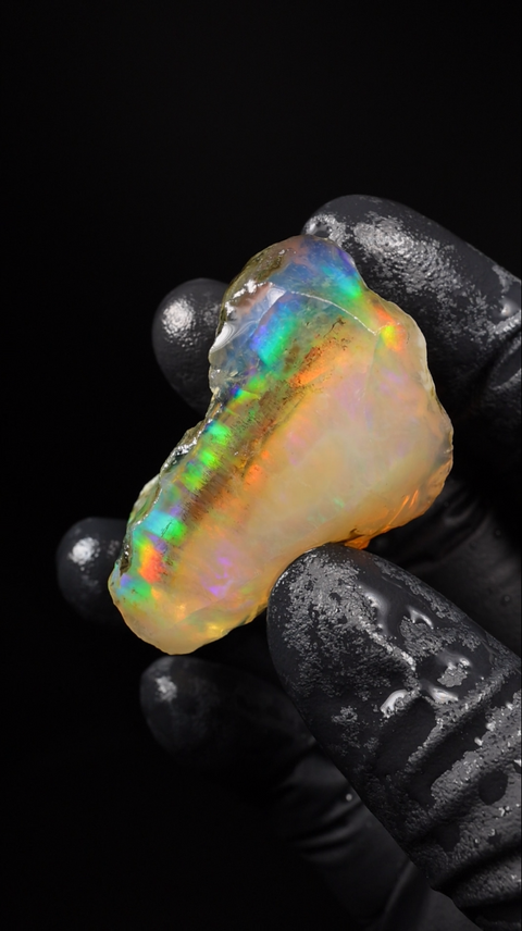 23.11g Rough Specimen