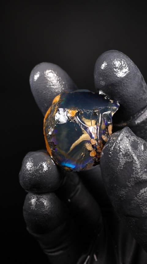 8.56g Rough Specimen