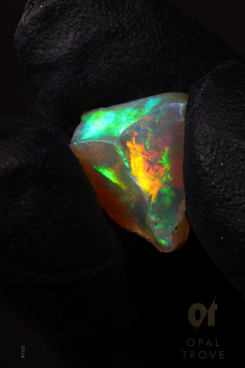 0.95g Rough Ethiopian Jewelry Grade Welo Opal
