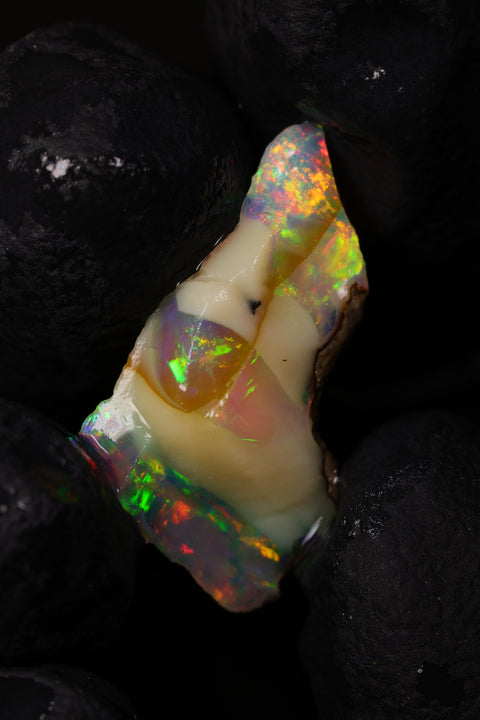 0.81g Chalk Opal