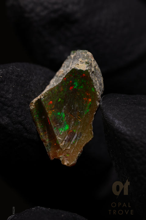 0.56g Rough Ethiopian Jewelry Grade Welo Opal