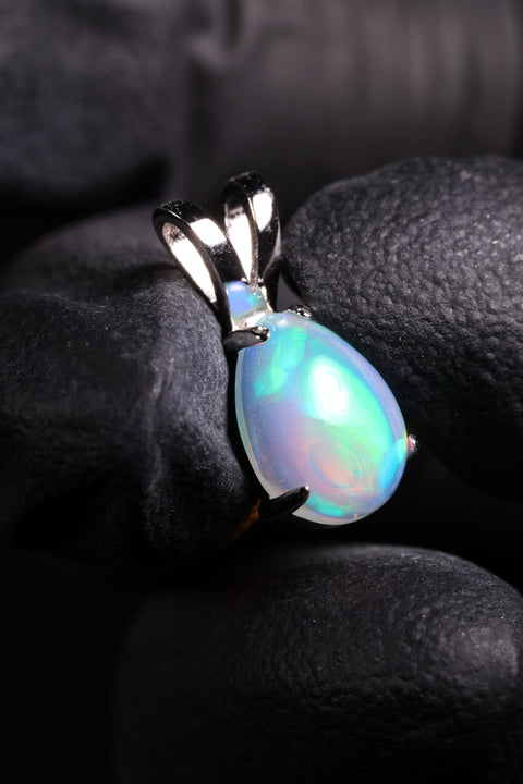 1.20ct Teardrop Cabochon Pendant